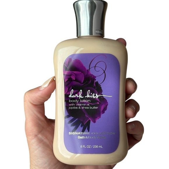 Bath & Body Works Dark Kiss Body Lotion 8 oz - Picture 1 of 4